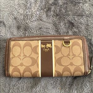 Coach signature wallet